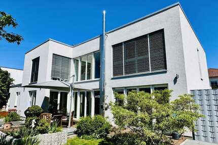Haus zum Kaufen in Landau 1.150.000,00 € 232 m²
