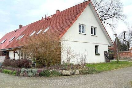 Charmantes Ensemble in Serrahn: Zur Vermietung oder Selbstnutzung - Kuchelmiß