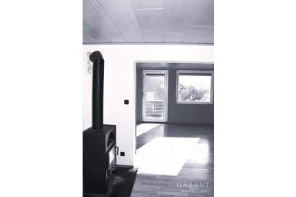 Großzügige, freistehende Wohnung mit zwei Balkonen und Blick ins Grüne! - Wangen