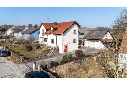 ***2 WOHNUNGEN + GROSSES GRUNDSTÜCK: GEPFLEGTES ZWEIFAMILIENHAUS IM GRÜNEN*** - Brunn Frauenberg