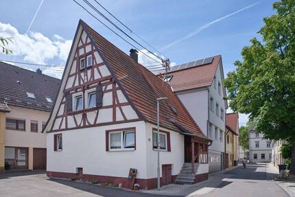 Das perfekte Haus für die kleine Familie: Topzustand und zentral gelegen in Dettingen