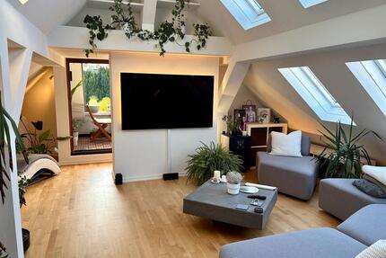 Einzigartige DG-Wohnung in Stuttgart-West mit Stellplatz