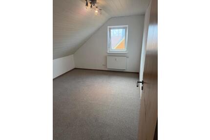 gemütliche Mietwohnung - 850,00&nbsp;EUR Kaltmiete, ca.&nbsp; 4,00&nbsp;m&sup2; in Güglingen (PLZ: 74363)