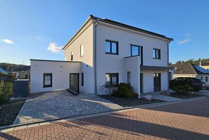 Haus zum Kaufen in Weiden 869.000,00 € 235.09 m²