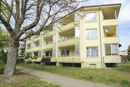 Vermietete 2,5- Zimmer Wohnung mit großzügigem Balkon in Rudow (Neukölln) - Berlin
