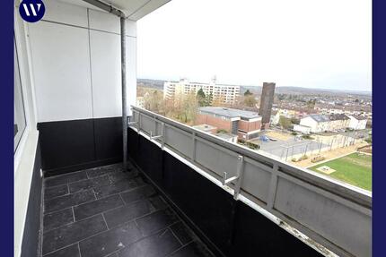 Herrliche Aussichten! Apartment + Loggia, frisch renoviert, guter Raumschnitt, modernes Bad, Aufzug - Stolberg (Rhld.) Büsbach