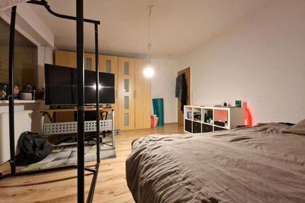 Warmmiete 490€ Möbeliertes Zimmer in ruhiger WG - Bornheim