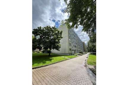 Wohnung zum Kaufen in Chemnitz 45.000,00 € 68.89 m²