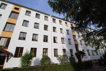 On Top: IKEA-Gutschein 300,00 Euro! 2-Raumwohnung mit Balkon! - Wilkau-Haßlau