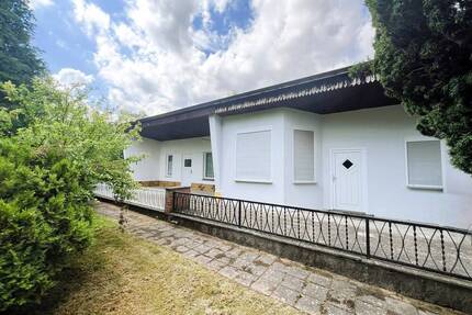 Ein ganzes Doppelhaus auf sonnigem Eigenlandgrundstück am Schweriner Außensee - Seehof