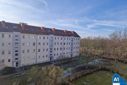 Gesundbrunnen: Sichern Sie sich Ihr Wohneigentum -nicht vermietete 3-Zimmerwohnung mit schönem Blick vom Südbalkon - Halle (Saale)