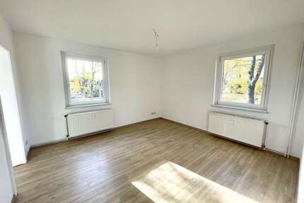Wohnung zum Mieten in Wolfen 336,05 € 51.7 m²