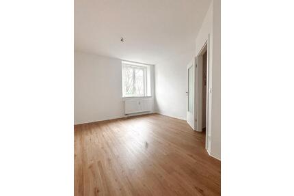 2-Raum Wohnung mit Terasse! - 255,00&nbsp;EUR Kaltmiete, ca.&nbsp; 42,00&nbsp;m&sup2; in Chemnitz (PLZ: 09130) Hilbersdorf