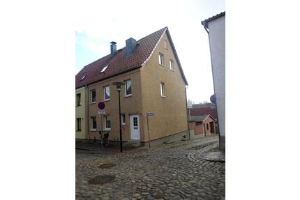 Eckhaus mit Eldeblick, Garten und Garage von privat zu verkaufen - Plau am See