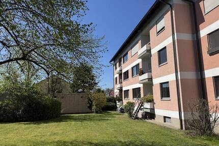 3-Zimmer-Wohnung mit Südloggia und PKW-Stellplatz in ruhiger und beliebter Lage von Möhrendorf – bezugsfrei