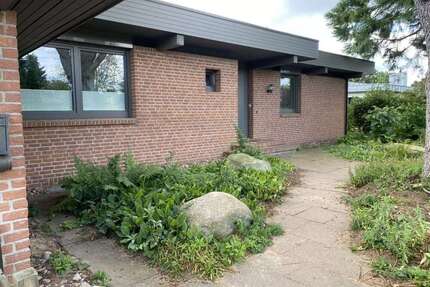 Haus zum Mieten in Bad Segeberg 2.275,00 € 175 m²