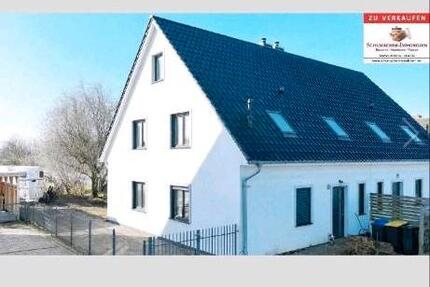 NeuwertigeModerne Doppelhaushälfte für Familien im Grünen - Bentwisch