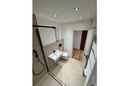 Charmante 1-Zimmer Wohnung im 1. OG, modernisiert in Frechen