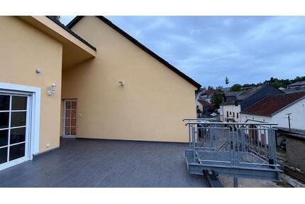 Mietwohnung 70 m2 || Einbauküche || 2ZKB |Badewanne ||Kernsaniert - Pluwig