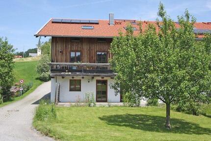 Ruhige EG-Wohnung mit Terrasse, Garten, Garage und Carport - Rimsting
