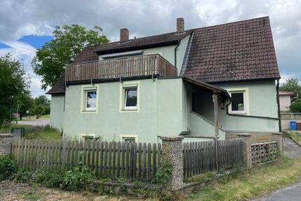 Großzügiges Altbau-Einfamilienhaus mit Seeblick und zusätzlichem Gartengrundstück. - Ergersheim Ermetzhofen