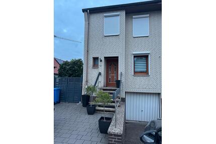 Reihenendhaus - 269.000,00&nbsp;EUR Kaufpreis, ca.&nbsp; 80,00&nbsp;m&sup2; in Delmenhorst (PLZ: 27753) Deichhorst