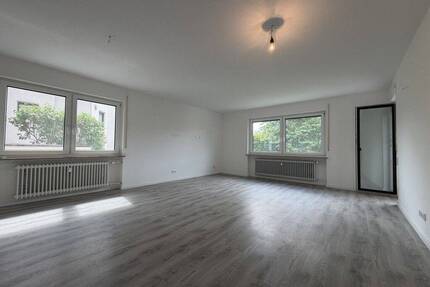4-Zimmer-Wohnung mit flexibel nutzbaren UG-Räumen und 2 Stellplätzen - Hemhofen Zeckern
