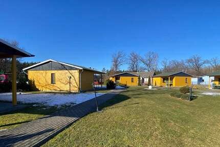 Einmalige Gelegenheit zum Neuanfang - Ferienpark mit Bungalow und Wohnhaus direkt am See - Kamern