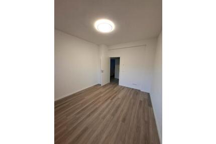 Helle 4 Zimmer Wohnung - 1.400,00&nbsp;EUR Kaltmiete, ca.&nbsp; 97,00&nbsp;m&sup2; in Kürnach (PLZ: 97273)