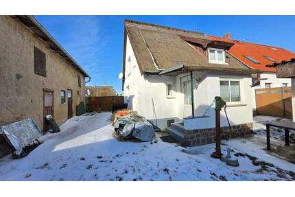 Saniertes Ferienhaus mit zusäztlichem Ausbaupotential in drei weiteren Gebäuden - Kröslin Spandowerhagen