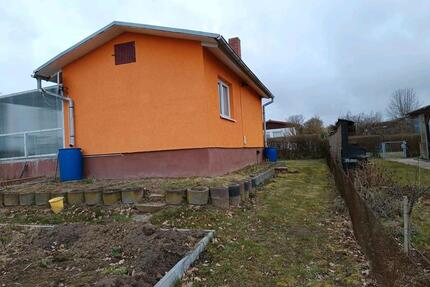 Bungalow in Genzkow zu verkaufen - Neubrandenburg Carlshöhe
