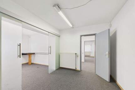 Gepflegte Büroräumlichkeiten & großflächige Lagermöglichkeiten - Osterburken