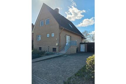 Gepflegtes Einfamilienhaus mit großem Grundstück - Bleckede