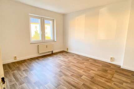 Wohnung zum Mieten in Groß Schacksdorf-Simmersdorf 389,00 € 79.3 m²