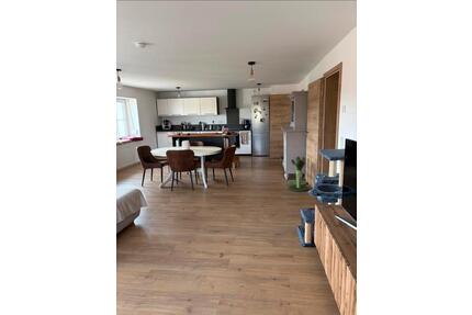 Große 3,5 Zimmerwohnung - 350.000,00&nbsp;EUR Kaufpreis, ca.&nbsp; 117,00&nbsp;m&sup2; in Deining (PLZ: 92364)
