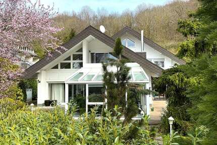 Haus zum Kaufen in Poppenhausen (Wasserkuppe) 595.000,00 € 396 m²