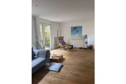 Haus zum Mieten in Stuttgart 2.750,00 € 196 m²