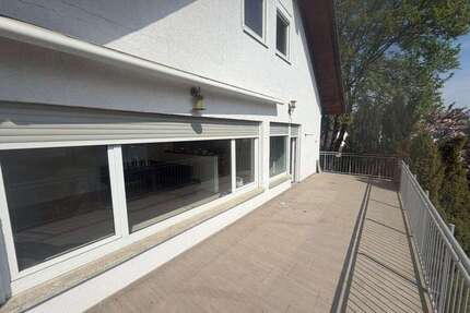 Wohnung zum Mieten in Bad Vilbel 1.850,00 € 210 m²