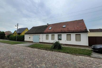 Einfamilienhaus mit viel Platz für Handwerk Tiere und Natur - Annaburg