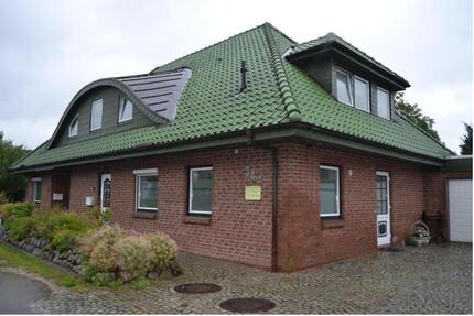 4-Raum DG-Wohnung mit EBK und Balkon - Heide