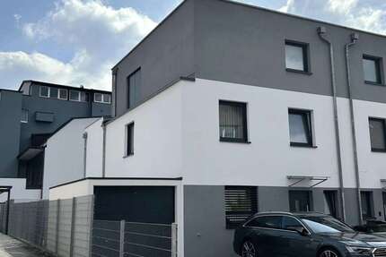 Haus zum Kaufen in Röthenbach a.d.Pegnitz 925.000,00 € 185 m²