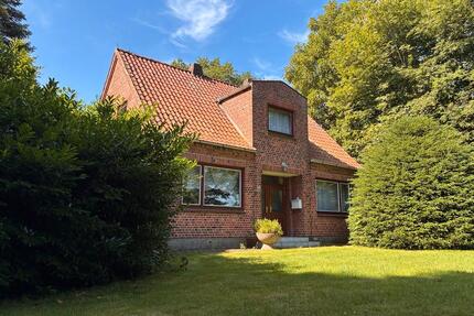 Charmantes Einfamilienhaus mit großem Grundstück und freiem Blick - Schiffdorf