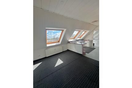 Helle 2-Zimmer Dachgeschosswohnung - Essen Stadtbezirk IV