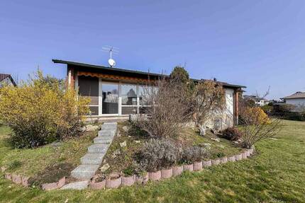 Bungalow-Stil mit großzügigem Keller und Einliegerpotenzial auf sonnigem Grundstück - Hausen