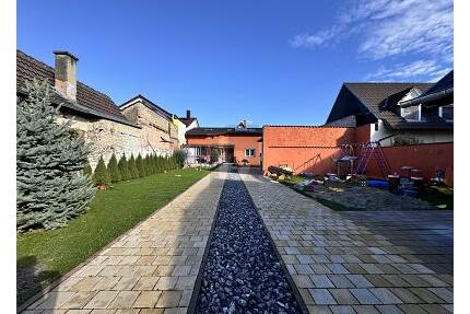 GROßZÜGIGES FAMILIENPARADIES - 630.000,00&nbsp;EUR Kaufpreis, ca.&nbsp; 170,00&nbsp;m&sup2;&nbsp;Wohnfl&auml;che in Sasbach am Kaiserstuhl (PLZ: 79361)