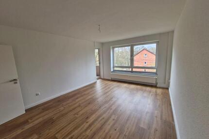 Renovierte 3-Zimmer-Wohnung mit Balkon in Lüneburg-Moorfeld