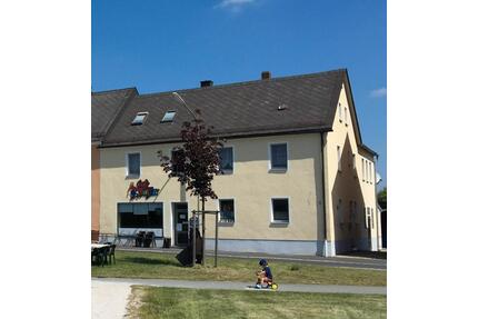 WohnGeschäftshaus - 266.000,00&nbsp;EUR Kaufpreis, ca.&nbsp; 100,00&nbsp;m&sup2;&nbsp;Wohnfl&auml;che in Waldsassen (PLZ: 95652)