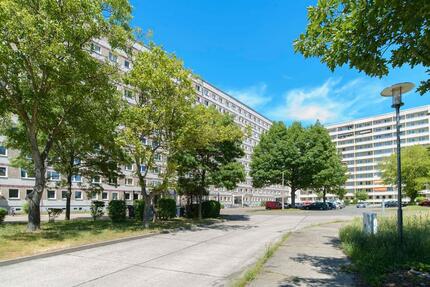 Bezugsfertig: hoch hinaus - 3-Raumwohnung mit Balkon und Blick über Hoyerswerda