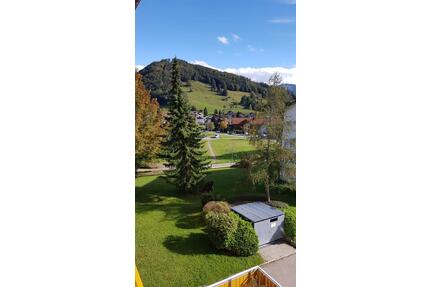 Sonnige 3 Zimmer mit Garage, Top Zustand, 6 Familien Haus - Oberstaufen