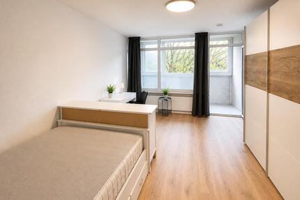 WG-Zimmer 26 m2 mit Loggia, Erstbezug nach Renovierung, Pasing - München Am Riesenfeld